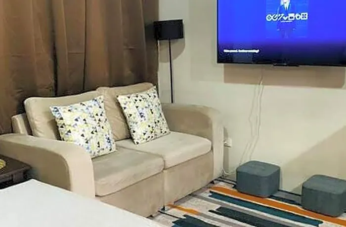 *accessible 2br Close To Sm Marikina/lrt 2*